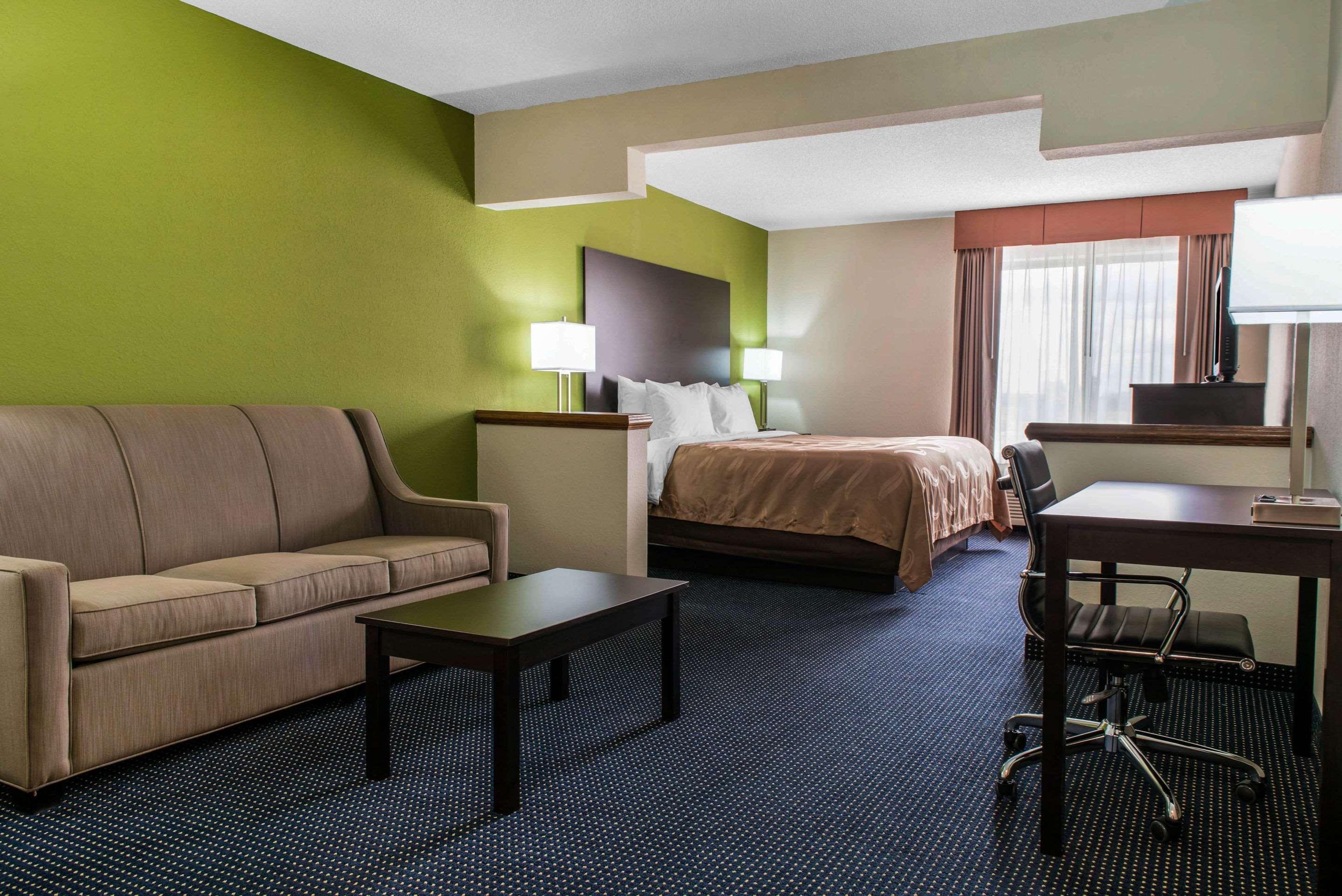 Quality Inn & Suites Anderson I-69 מראה חיצוני תמונה