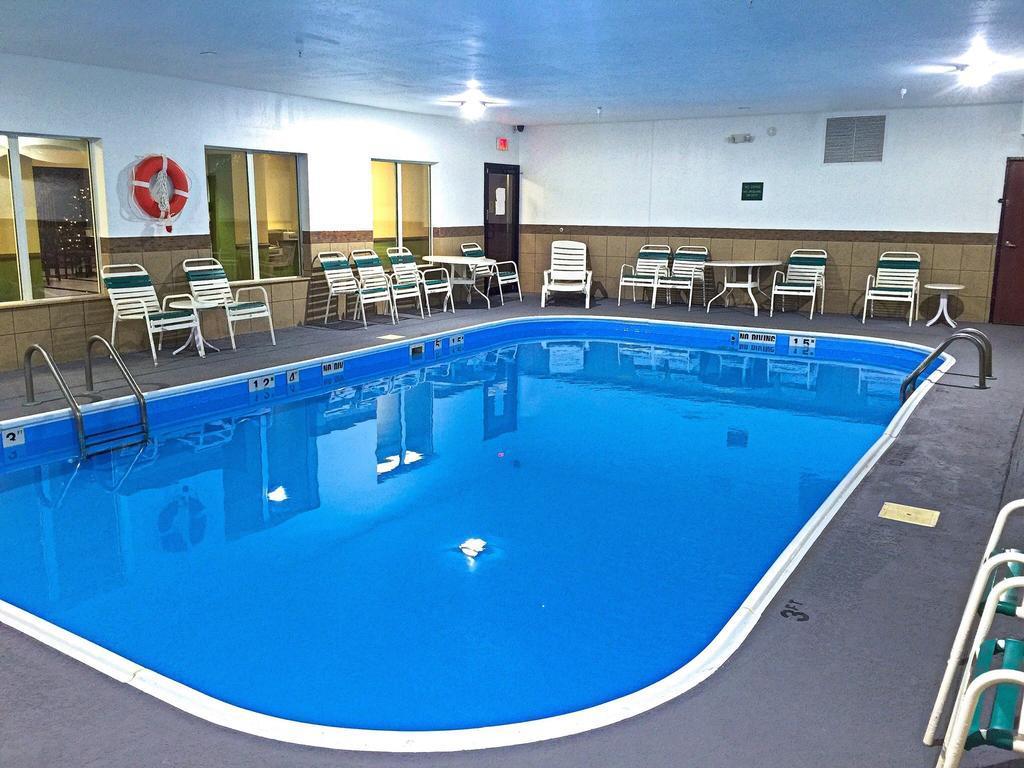 Quality Inn & Suites Anderson I-69 מראה חיצוני תמונה