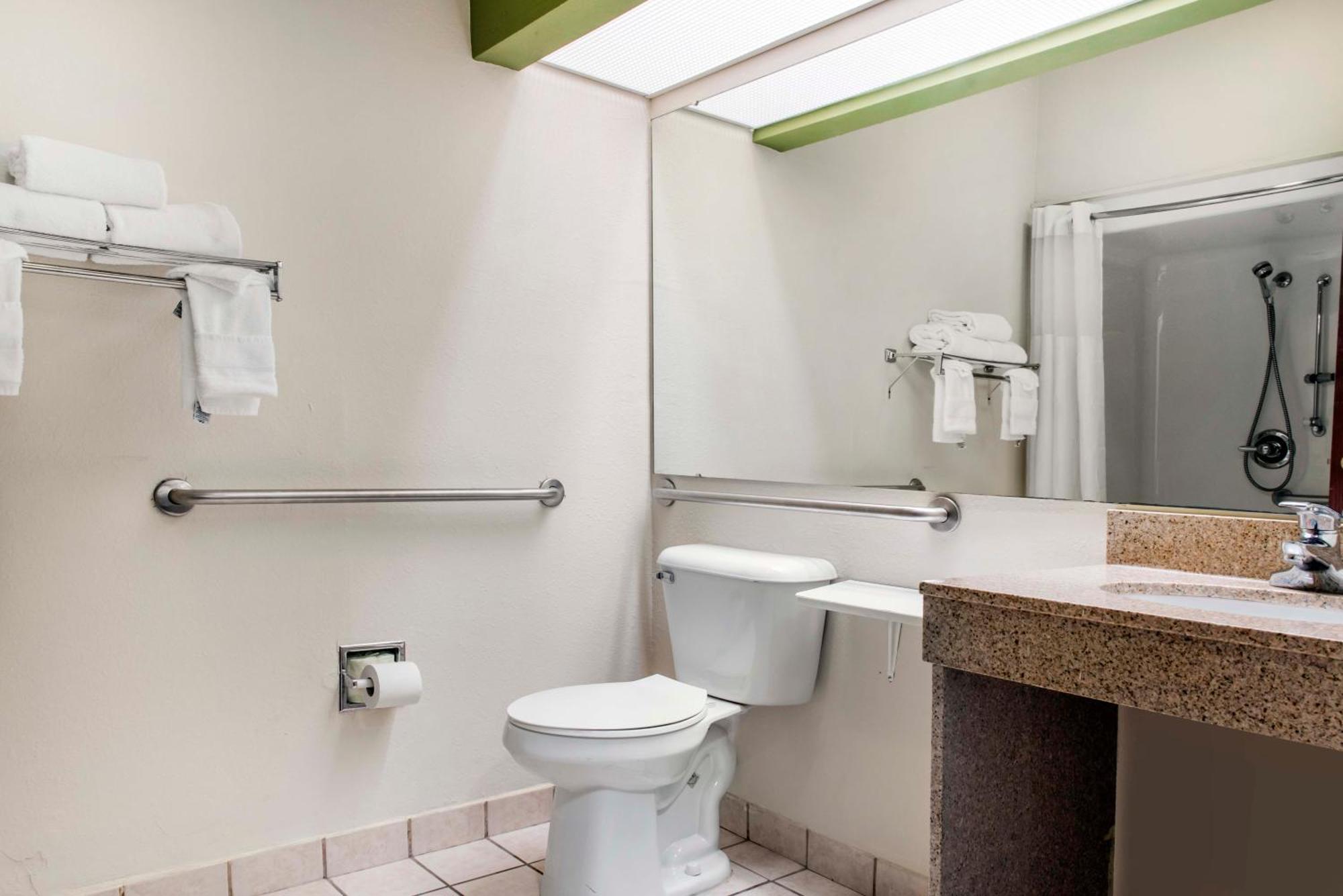 Quality Inn & Suites Anderson I-69 מראה חיצוני תמונה