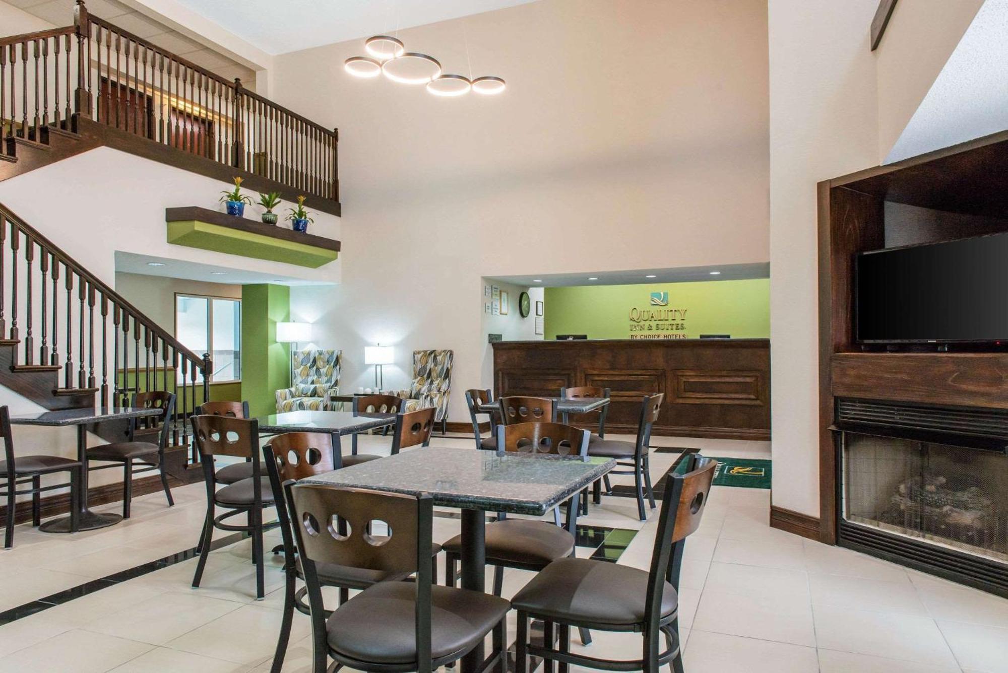 Quality Inn & Suites Anderson I-69 מראה חיצוני תמונה