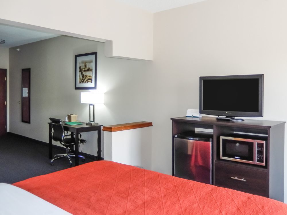 Quality Inn & Suites Anderson I-69 מראה חיצוני תמונה