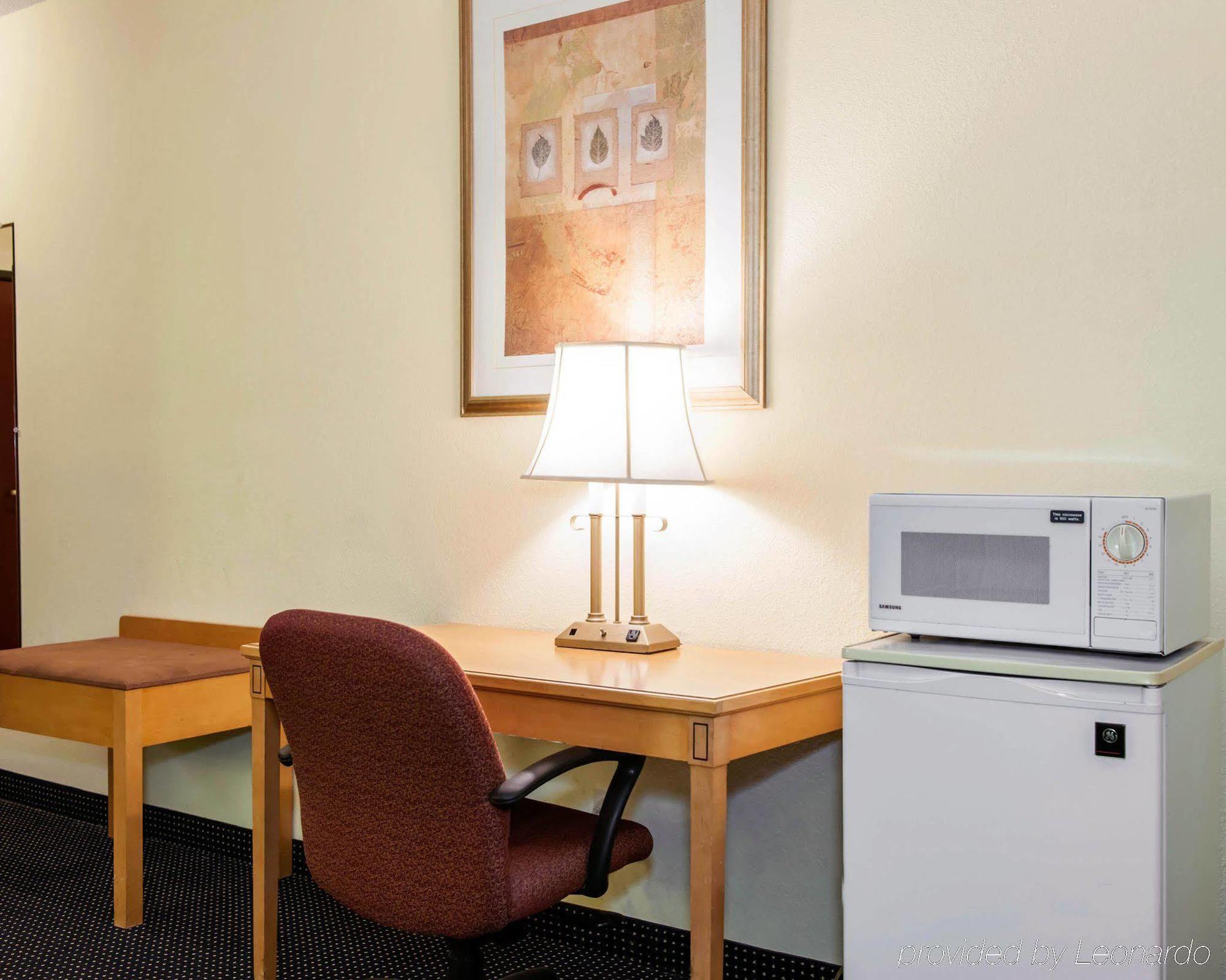 Quality Inn & Suites Anderson I-69 מראה חיצוני תמונה